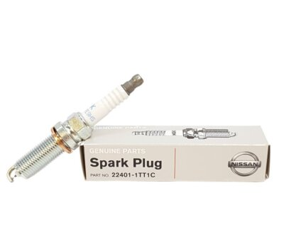 SPARK PLUGS NISSAN JUKENF15 N/