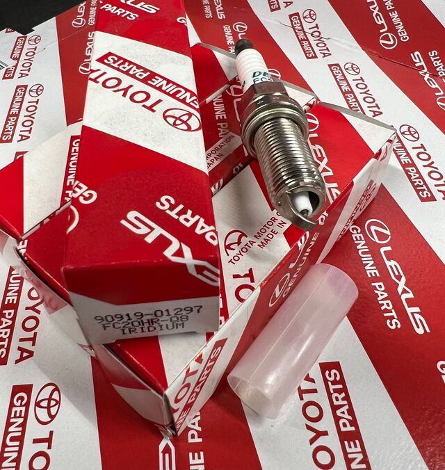 Spark Plugs Toyota RAV4 New Mo